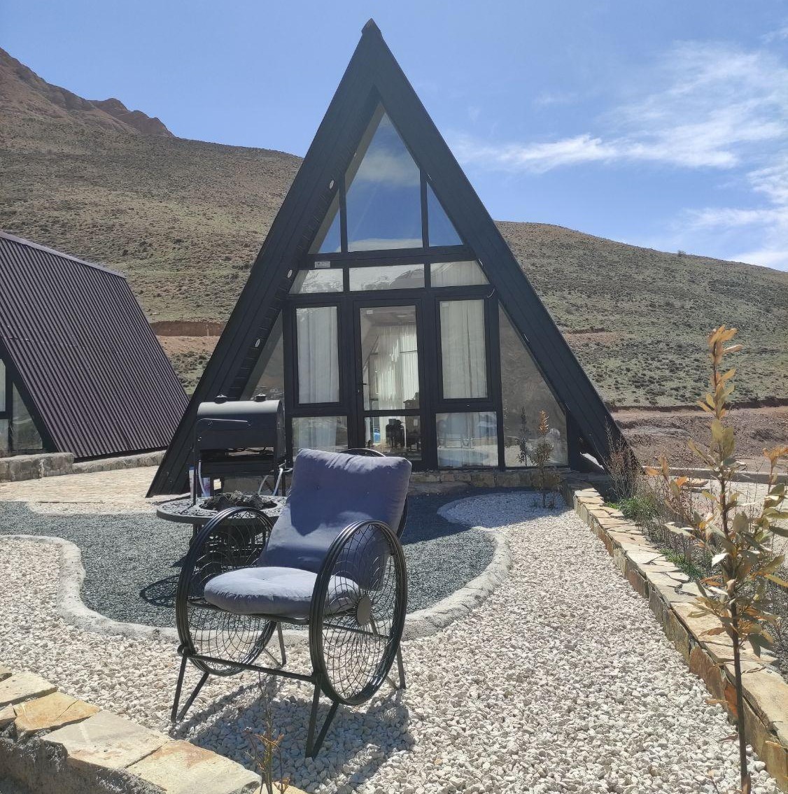 تصویر قوی سفید اوان