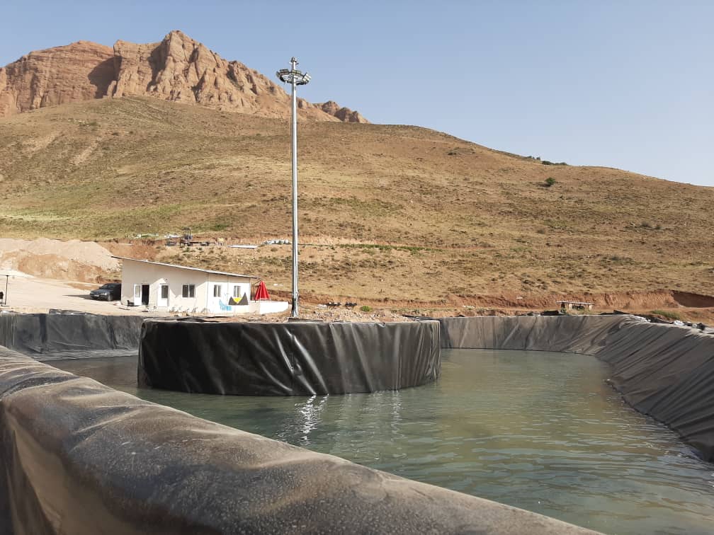 تصویر قوی سفید اوان