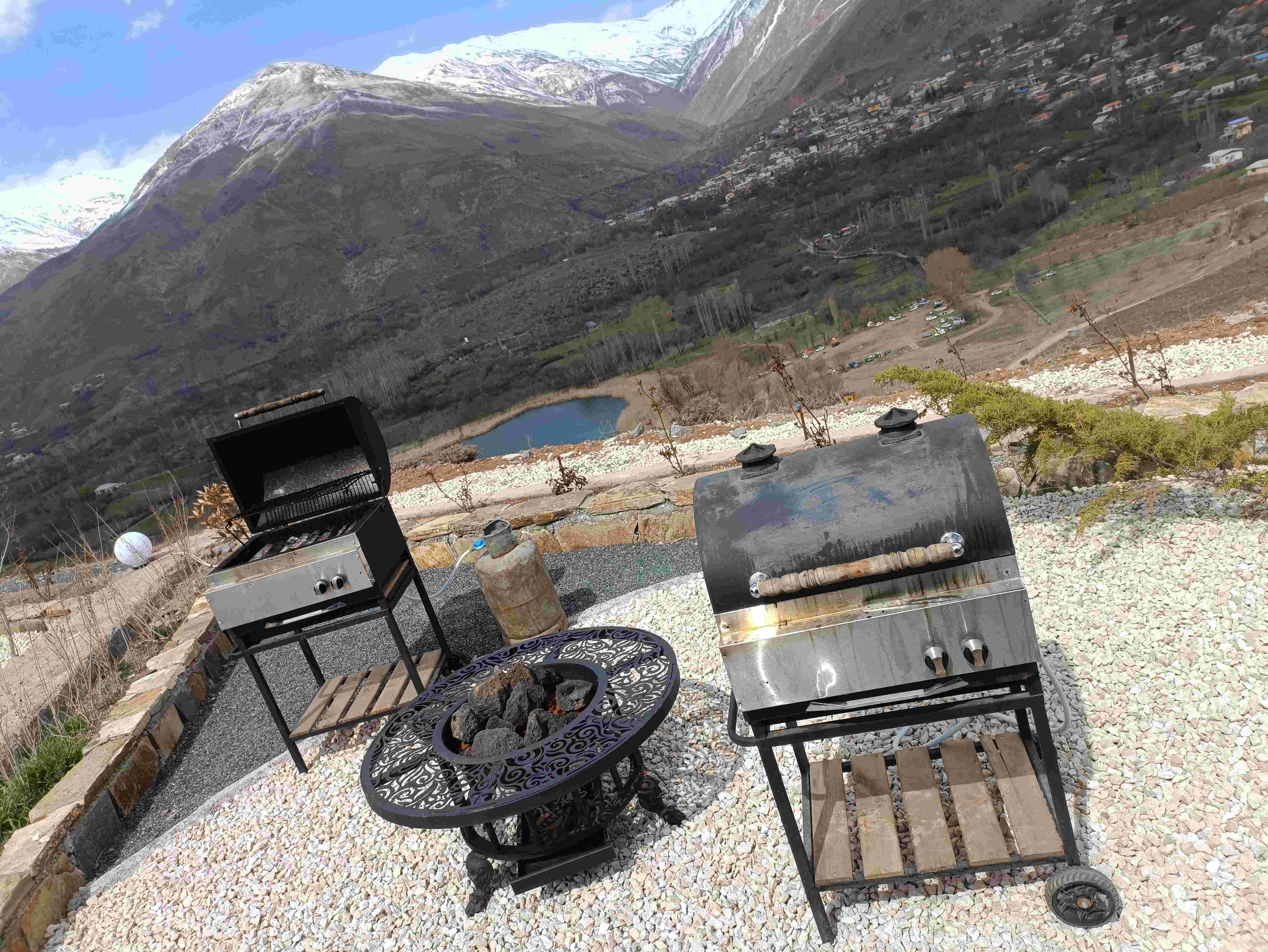 تصویر قوی سفید اوان