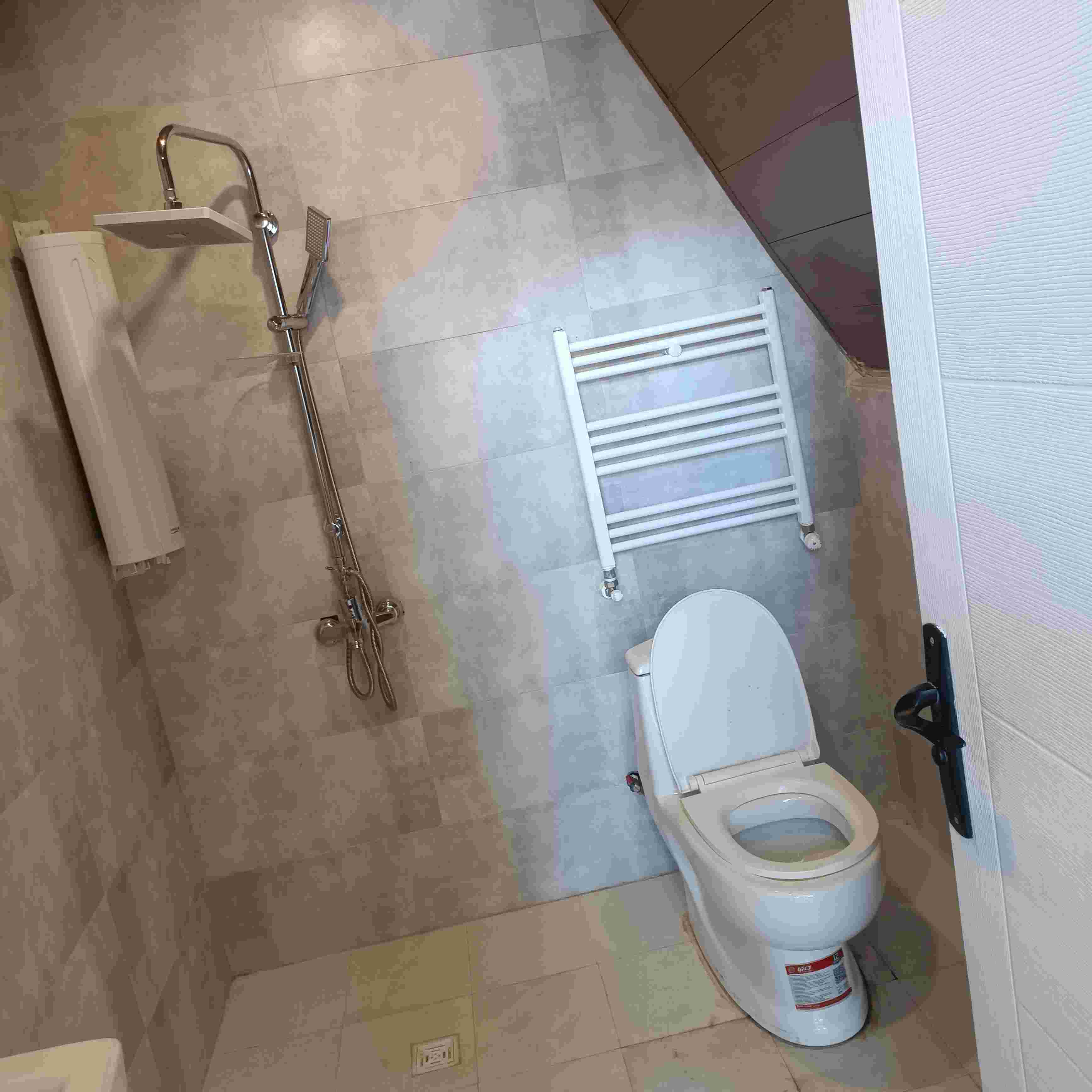 تصویر قوی سفید اوان