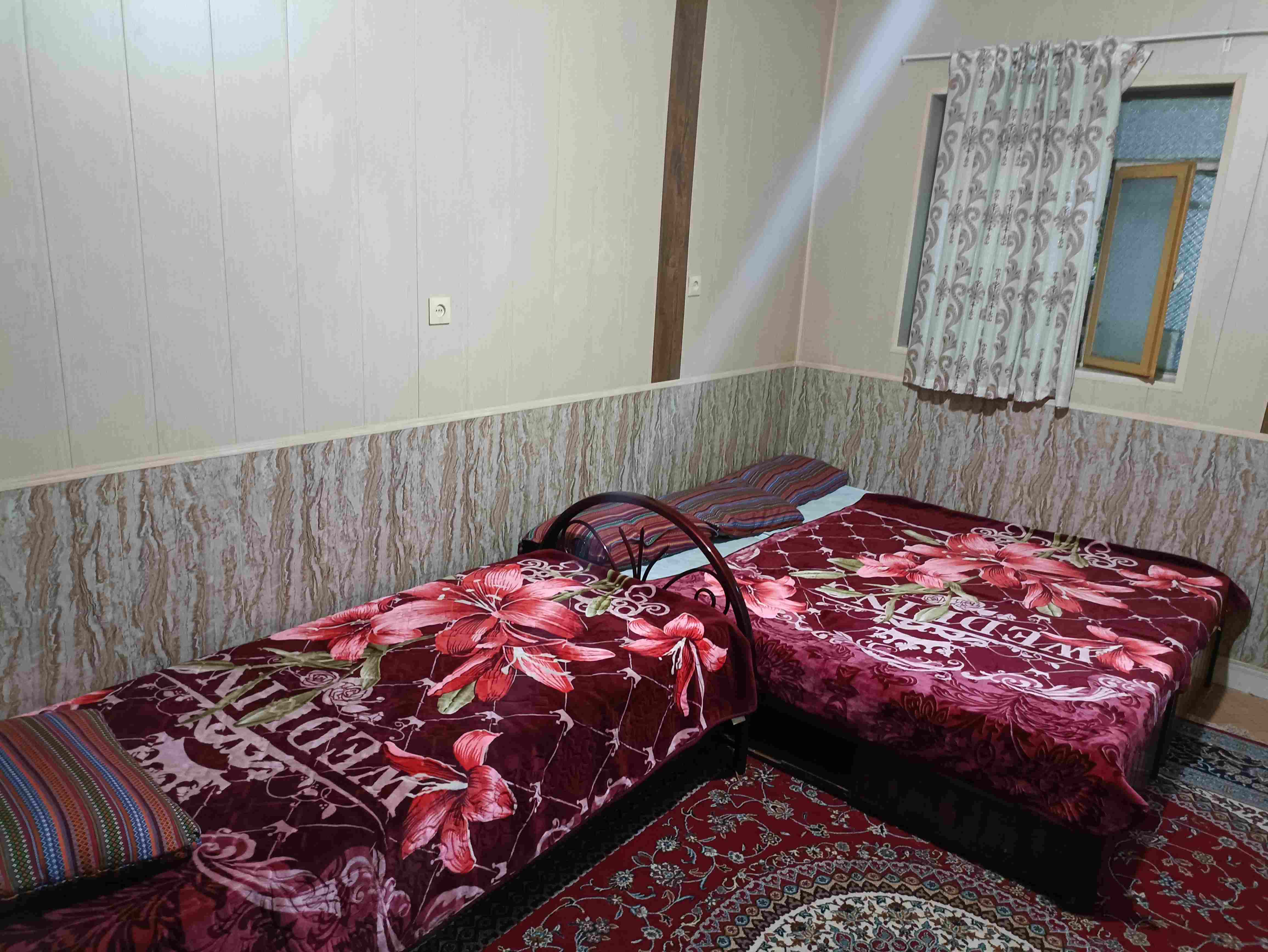 تصویر باغ گلستان