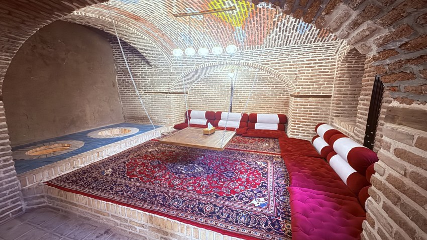 تصویر هتل عمارت بهروزی، اتاق شش تخته عارف قزوینی 