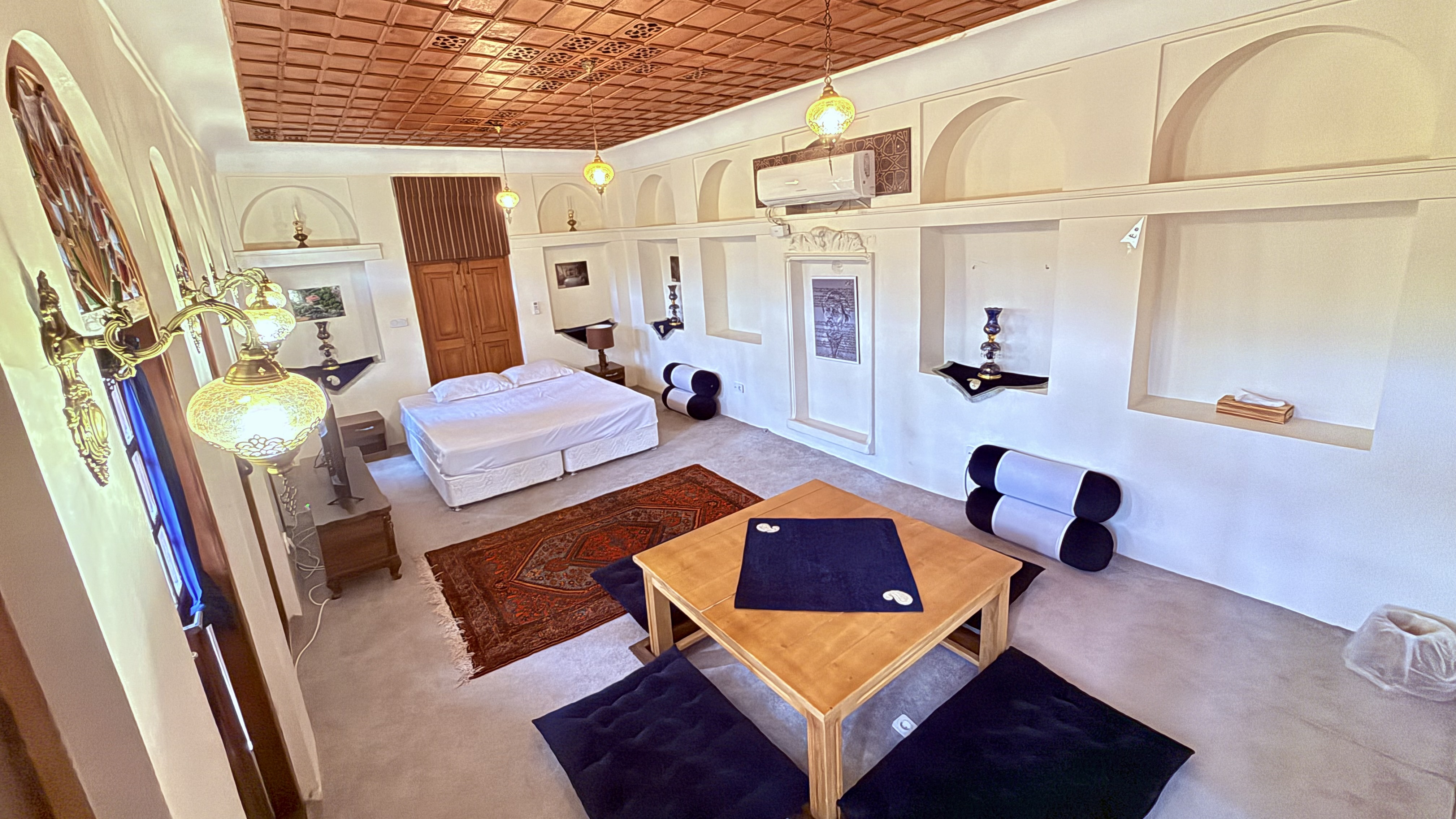 تصویر هتل عمارت بهروزی، اتاق شش تخته عارف قزوینی 